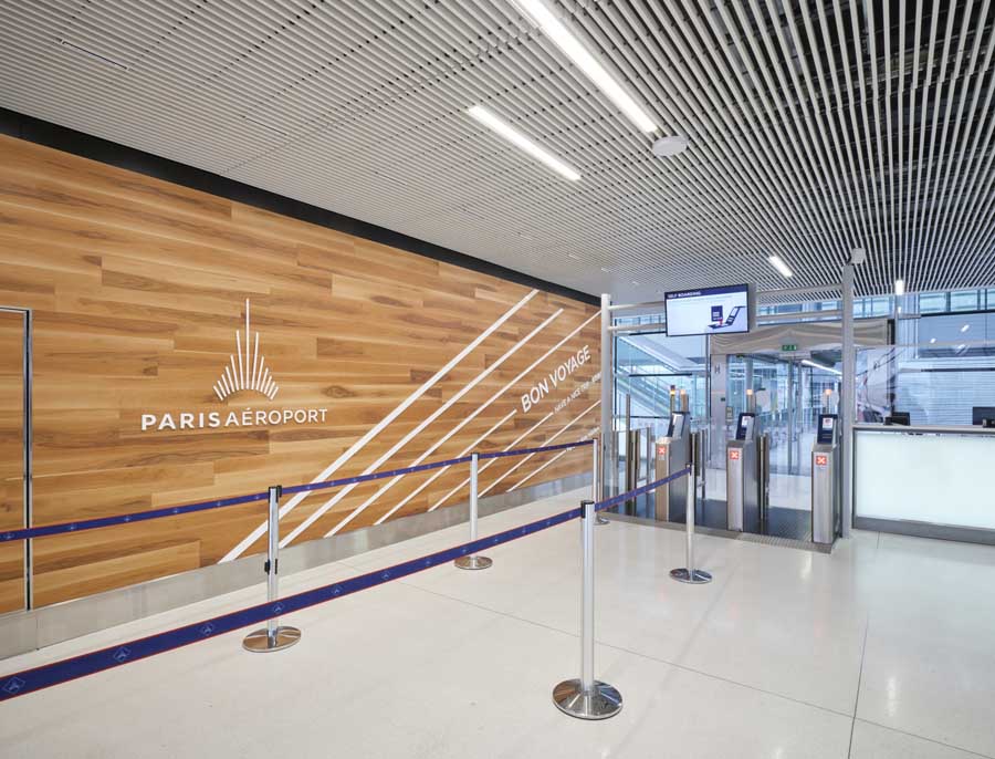 Paris-Charles De Gaulle Airport: high-quality wood ceilings and