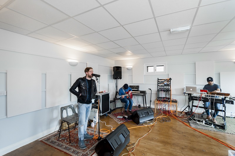 Sig Insulation Provides Acoustic Solution For Kaiser Chiefs