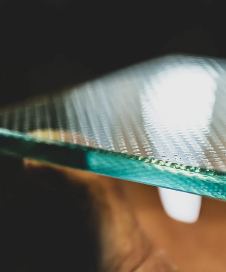 High-quality heat strengthened glass