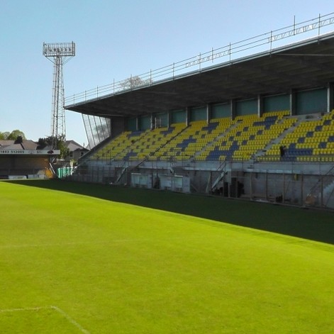 Catnic supports 1,770 seater grandstand