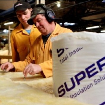Superglass signs key distribution agreements