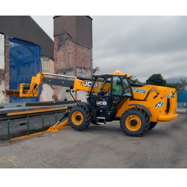 Nixon Hire chooses fuel-saving JCB Loadalls in £7m order