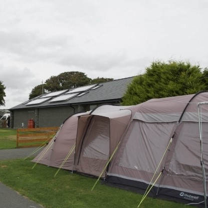 Kingspan Solar thermal supplies hot water for Snowdonia site