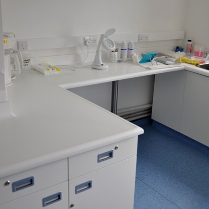 ThermoLine worktops in Corian® make sense for the Valleyfield Health Centre