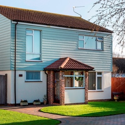 HOMEOWNER STEPS UP WITH CEDRAL WEATHERBOARD