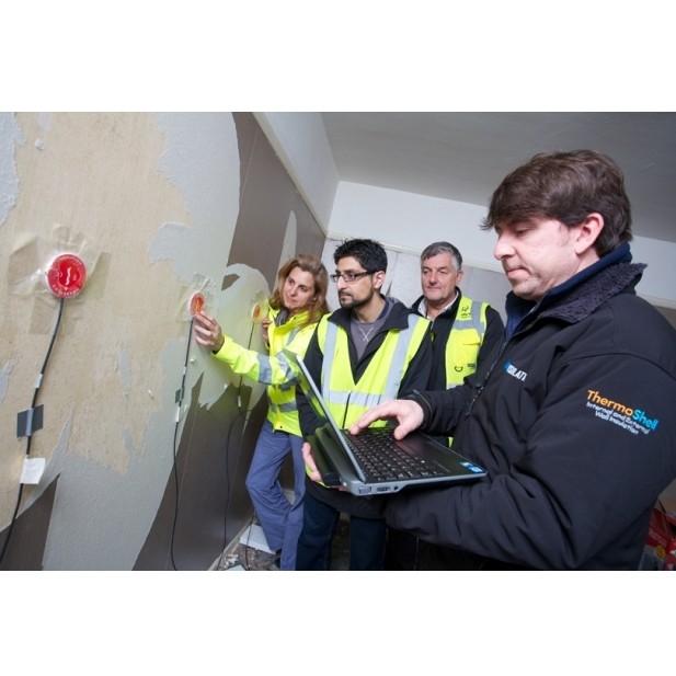 Saving money with party cavity wall solution