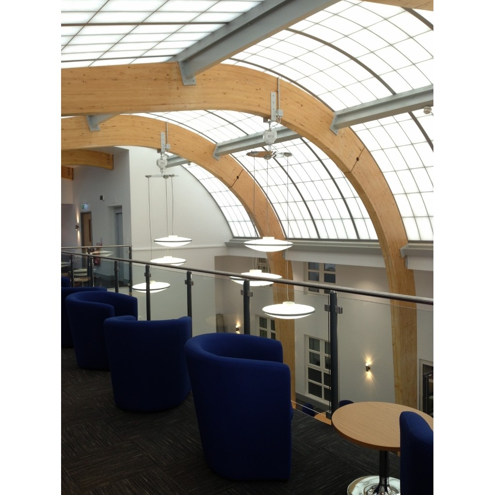 Curved daylighting for students