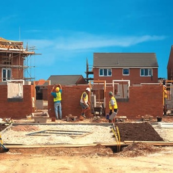 Government urged to speed up planning process and support small builders