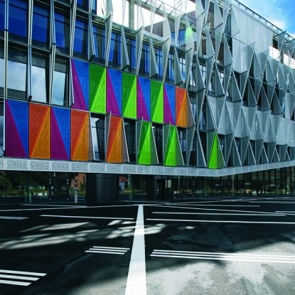 RMIG provides university with energy preserving facade