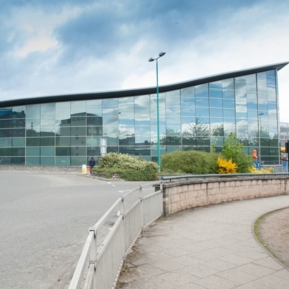 TAPER-LOC System eases Balustrade installation at New Olympia swimming and leisure complex, Dundee