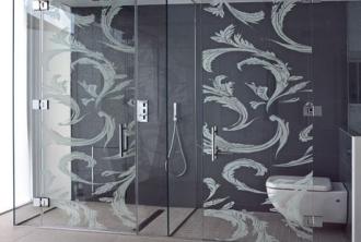 Frameless showers and bathrooms from Glasstrends