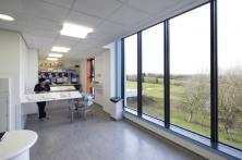 FLUSH GLAZING FROM TECHNAL FOR STATE-OF-THE-ART HOSPITAL BUILDING IN CHESTERFIELD